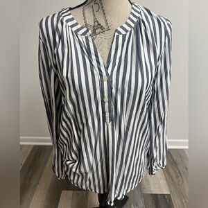Long Sleeve Gray & White Striped Top!